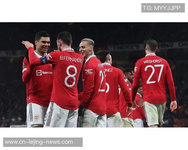 欧联杯：多特蒙德4-0曼联！横扫瞬间引爆全场战报