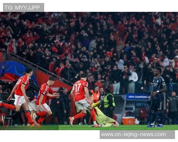 足总杯精彩对决本菲卡凭神扑力克AC米兰引发争议判罚热议