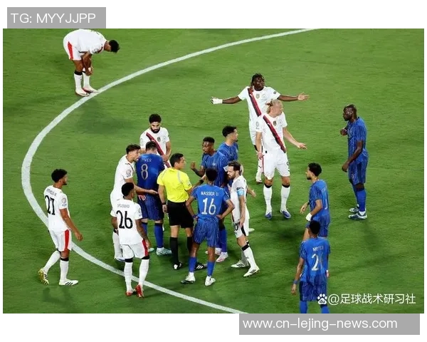 世界杯巴萨与曼城战平引发争议判罚全场沸腾的冷门时刻